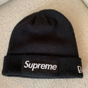 Supreme X New Era Black Knit Beanie